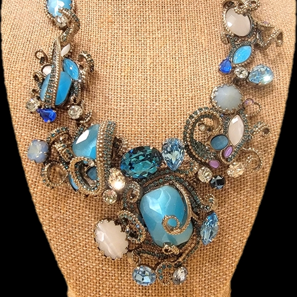 Sorrelli AQUAMARINE Aquatic Azure Crystal Statement Necklace (VERY rare) - Picture 2 of 9